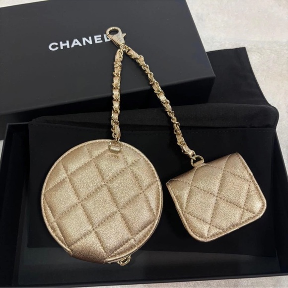 New Auth. Chanel Beauty Vip Gift Coin Pouch & Headphone Airpod Case GWP - Picture 2 of 4